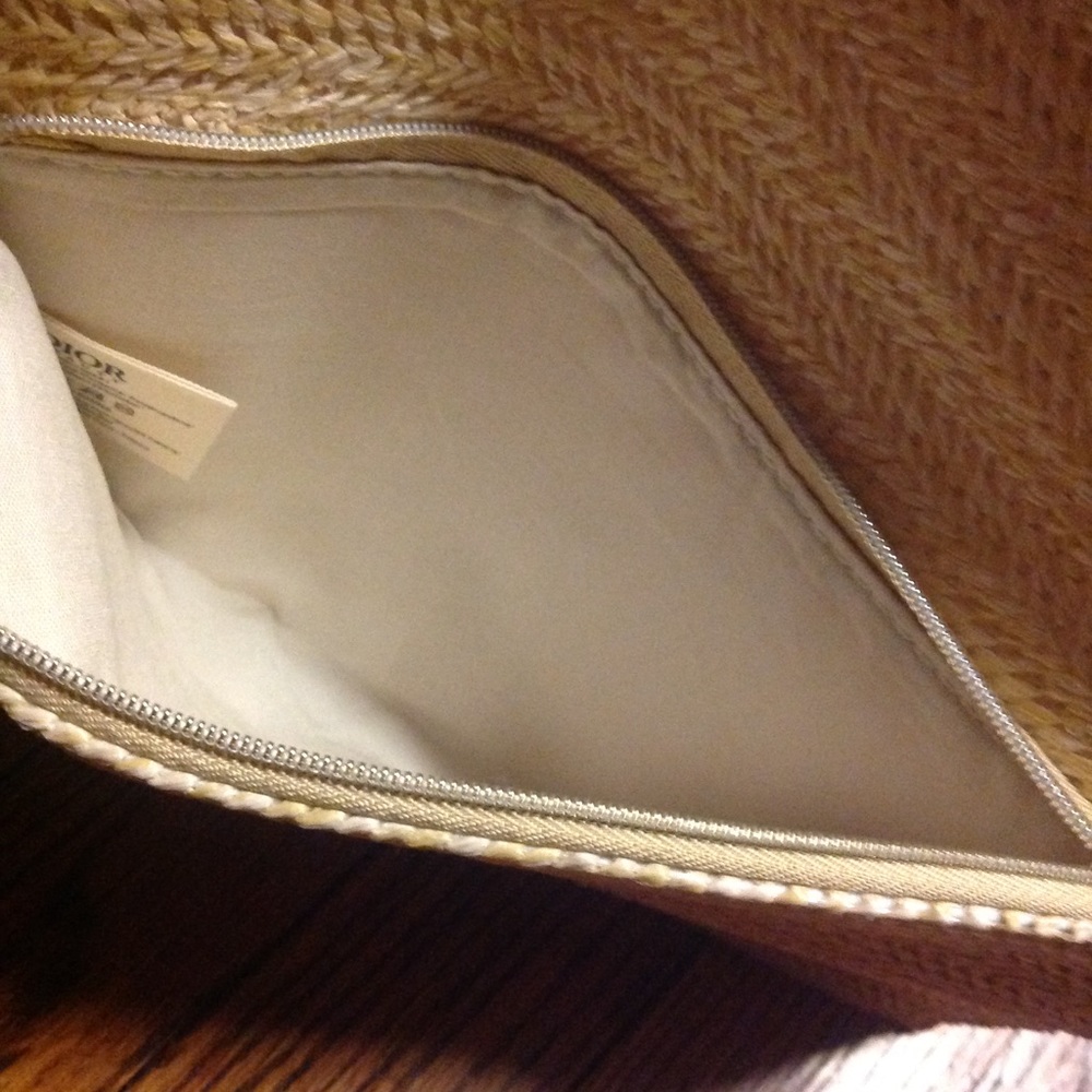 Clutch New in a Box, No price tags - Picture 5 of 7